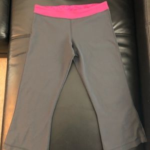 Lululemon grey crop leggings with calf cutout